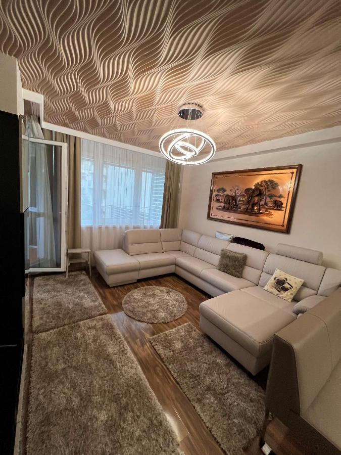 Parizsi Udvar Premium Apartman Apartment Debrecen Luaran gambar