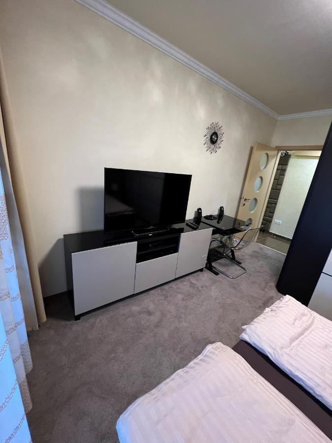 Parizsi Udvar Premium Apartman Apartment Debrecen Luaran gambar
