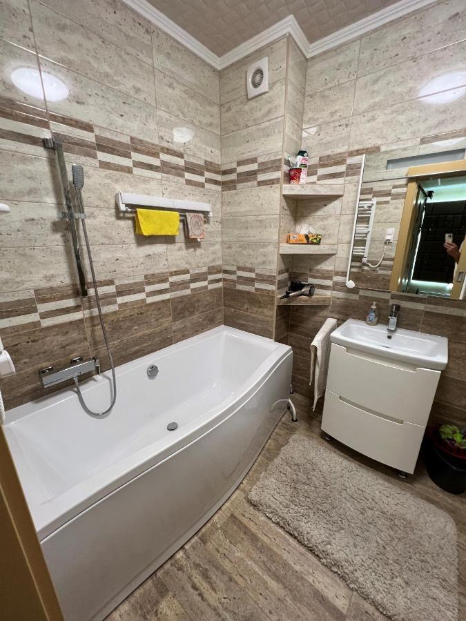 Parizsi Udvar Premium Apartman Apartment Debrecen Luaran gambar
