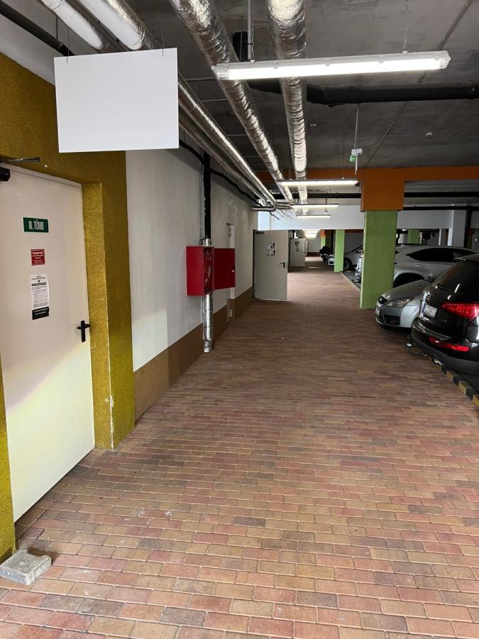 Parizsi Udvar Premium Apartman Apartment Debrecen Luaran gambar